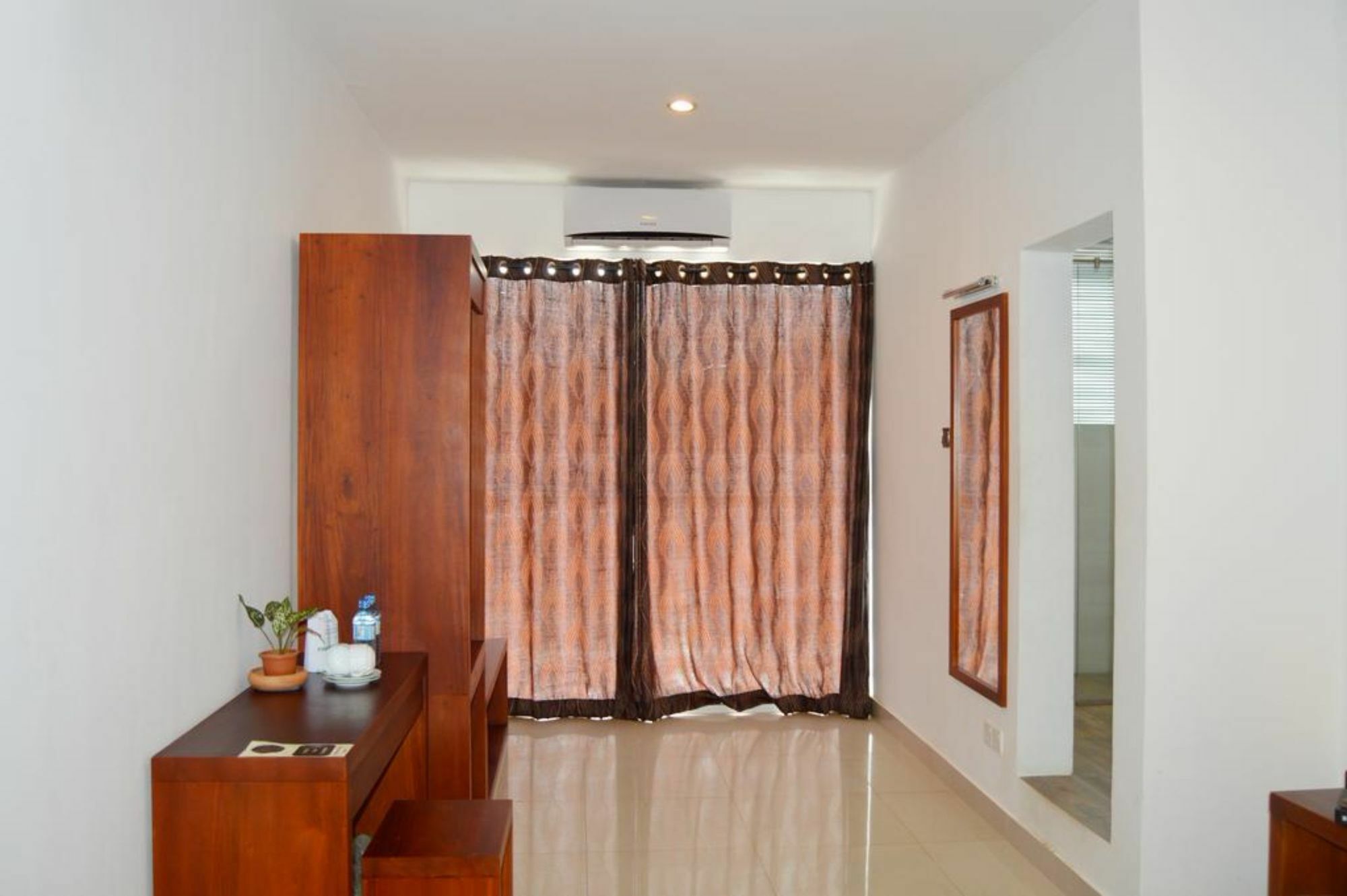 Elephant Park - New Deal! Half Off Airport Pickups Available Hotel Pinnawala (Kegalle)